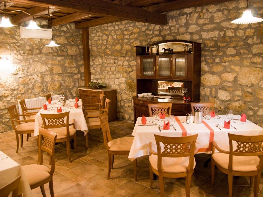 Bártfay Udvarház Tállya Exterior foto